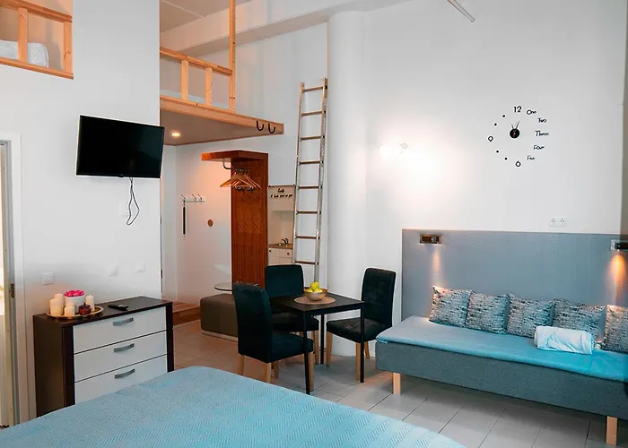 Harbor Walk & Historic Flat * Tallinn